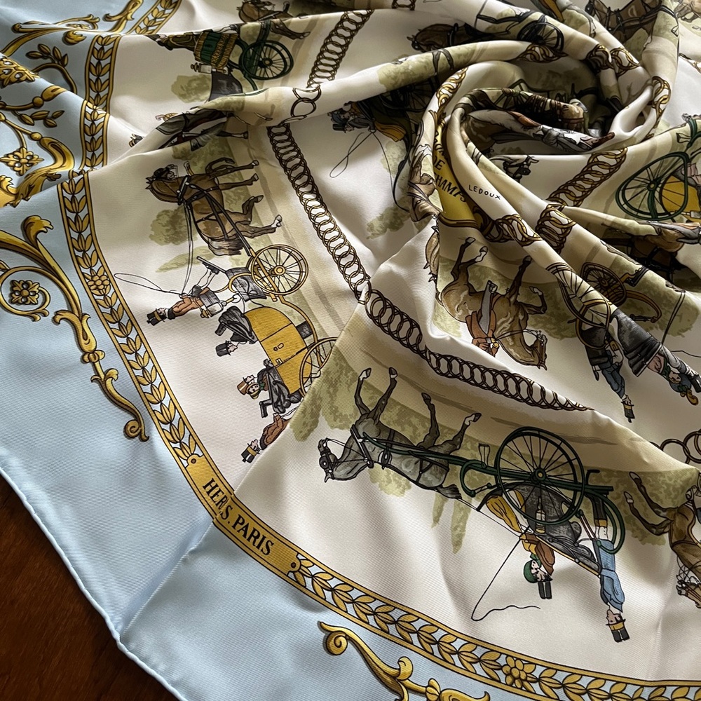 Hermes silk scarf Promenade de Longchamp - Picture 10 of 16